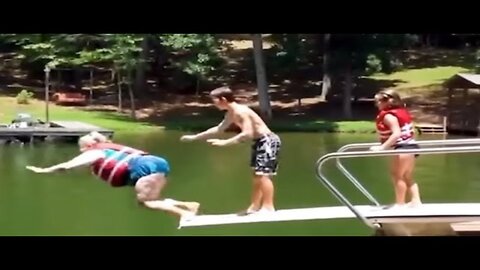 HE PUSHED HER | THE BEST FAILS OF THE WEEK