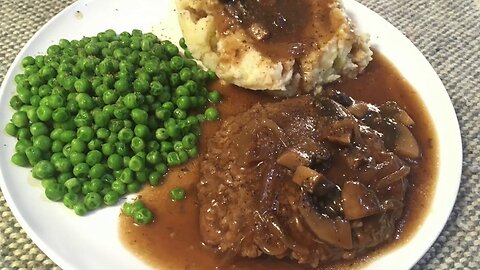 Cube Steaks with Onion and Mushroom Gravy