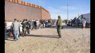 Report ICE Issues Smartphones to 255,602 Illegal Border Crossers; Cost Is $89.5 Million a Year