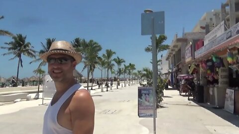 Progreso Beach Mexico - Maya Ka Seafood - Travel Vlog - RICH TV LIVE
