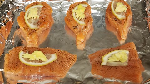 Baked fish in the oven [4K]