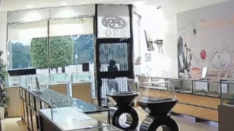 $800K In Diamonds, Gold And Cash Stolen In Southern California Jewelry Heist