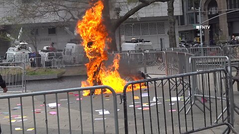 GRAPHIC VIDEO: Man Sets Himself ON FIRE during Trump's Trial outosde NYC Courr6