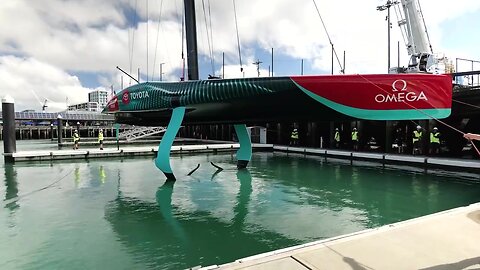 Experts on ETNZ AC75 Launch First Sail. Gladwell and d'Albertas describe the Defender of the A.C.