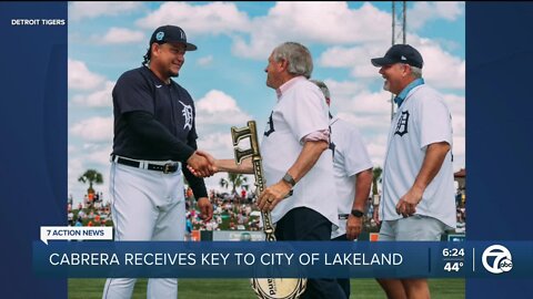 Miguel Cabrera receives key to city of Lakeland in spring training finale