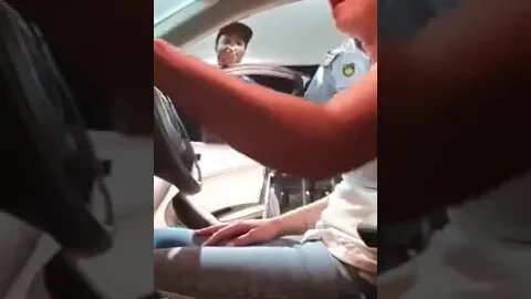 SA Cop threatens to Shoot woman for not stopping immediately