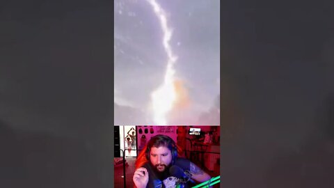 Lightning strikes truck in Florida