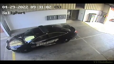 Surveillance footage shows Alabama deputy, capital murder suspect escape from jail