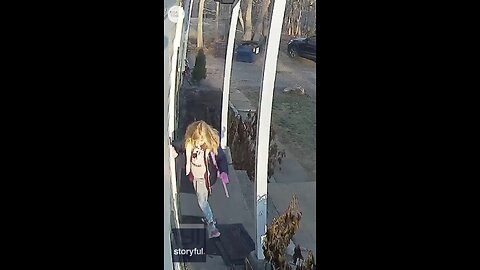 Brave Mom saves her Daughter From Racoon Attack