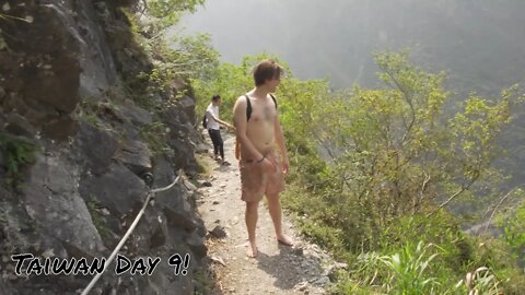 Hiking The Zhuilu Old Trail in Taiwan BAREFOOT!