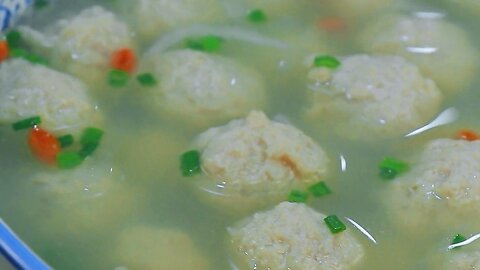 Meatball soup is delicious, tender, and juicy if you avoid salt and cooking wine.