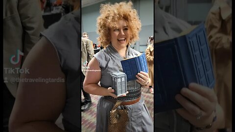 👩 #TARDIS VS #RIVERSONG #COSPLAY #COSPLAYERS #ALEXKINGSTON #DOCTORWHO #VOTD 👩 #SUBSCRIBE #SHORTS