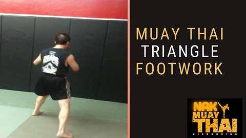 Muay Thai triangular footwork