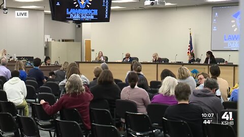 Community urges Lawerence School Board not to close 2 schools