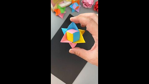 Moving PAPER TOY