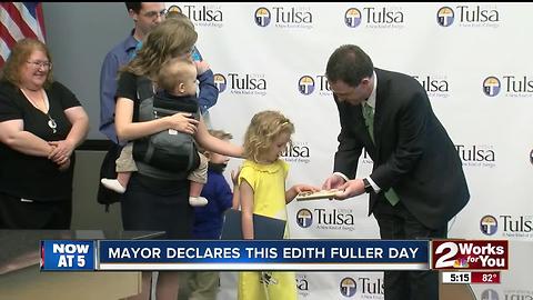 Edith Fuller holds 'Key to the City'