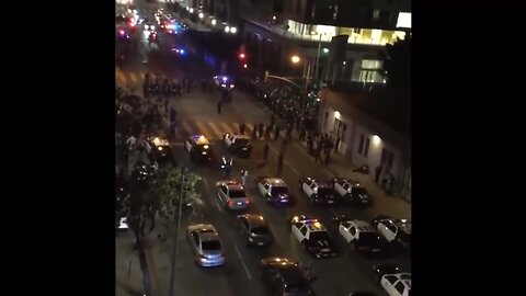 'Anti-Trump Protesters Getting Owned FINALLY By Police! - #HillaryForPrison' - 2016