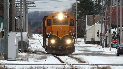 Old BNSF Orange Locomotive Running Light Thru Iron Mountain, MI #trains #trainvideo | Jason Asselin