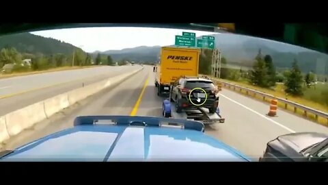 😰 Super Trucker Runs a 4 Wheeler Into Construction Cones vs Backing Off and Letting Them Merge 😰