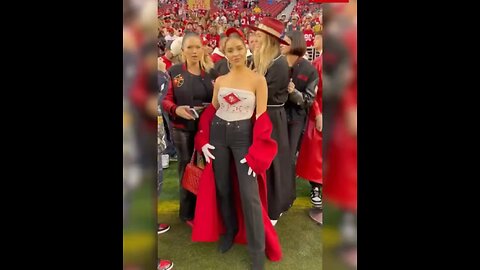 "WAGs Culpo & Juszczyk Showcase Taylor Swift's Travis Kelce Jacket Design at 49ers vs. Packers