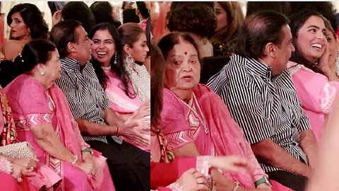 Mukesh Ambani With Daughter Isha Ambani & Mother Kokilaben Ambani At Manish Malhotra Fashion Show 💝📸