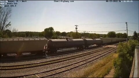 CN M338 Manifest with IC 1033 and 1034 at Dubuque Junction, IA and East Dubuque, IL on June 19, 2022