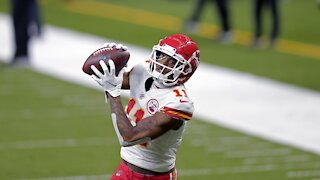 Kansas City Chiefs' Barber Tests Positive For COVID