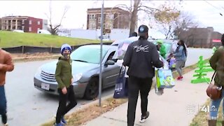 Operation Holidays helps more than 400 KC metro families