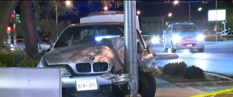 Police: Suspected DUI crash kills 1 on Boulder Highway near Tropicana