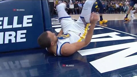 Stephen Curry just annihilated Sabonis on that mismatch 😨