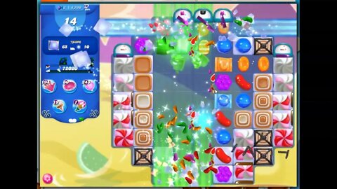 What the what?!? Candy Crush Saga done gone crazy...again. And it's making me dizzy!