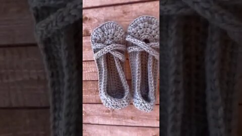 Criss Cross Crochet Slipper Pattern in action.