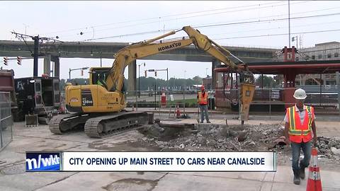 Buffalo begins work to allow drivers on Main Street near Canalside