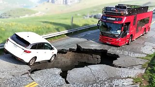 Sinkhole on the Road ▶️ BeamNG Drive