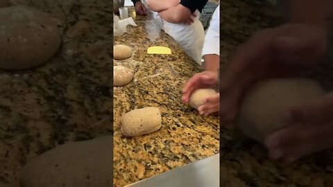 Modelagem Pão Bola - Aula Fermentação Natural com Chef Norberto Carone