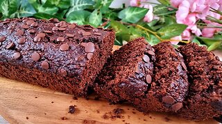 I've never eaten such a delicious banana bread! Double Chocolate Banana Bread (with OATS)