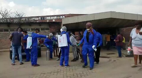 SOUTH AFRICA - Johannesburg - Covid-19 - Bontle Ke Botho clean up Campaign in Alexandra - Video (zGK)