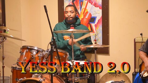 Behind the scenes rehearsal with Yess Band 2.0.