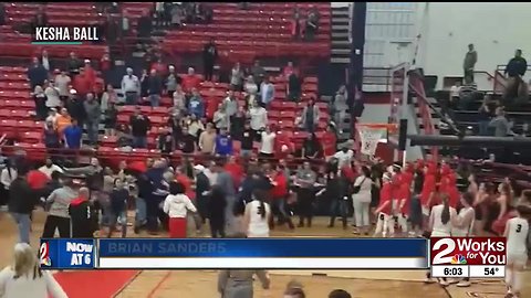 Brawl breaks out at high school basketball game