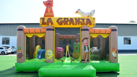 La Granja Inflatable Bouncing Castle #inflatables #inflatable #trampoline #bouncer #catle #jumping