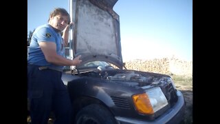 Mercedes Benz W124 - Opening bonnet vertically and closing It DIY