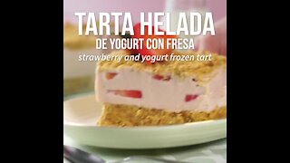 Frozen Yogurt Cake with Strawberry
