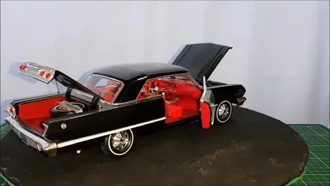 1:18 Diecast Model Cars - 1963 Chevrolet Impala SS - Welly