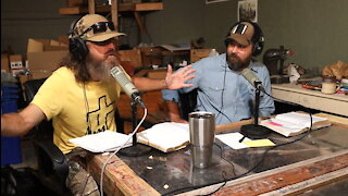 Phil's Hurricane Prepping, Jase's Monster Gator Story, and Judas the Virtue-Signaler | Ep 138