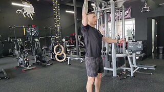 Single Arm Dumbbell Overhead Press