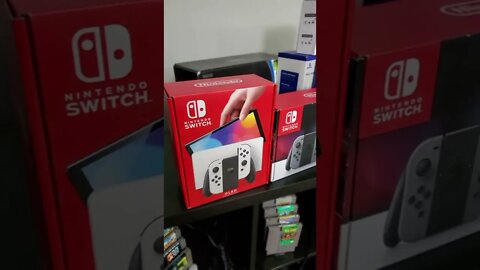 Switch vs Switch OLED - Nintendo Changed the Size of the Switch Box?