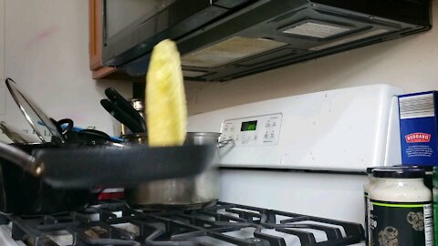 Omelet Flip no spatula