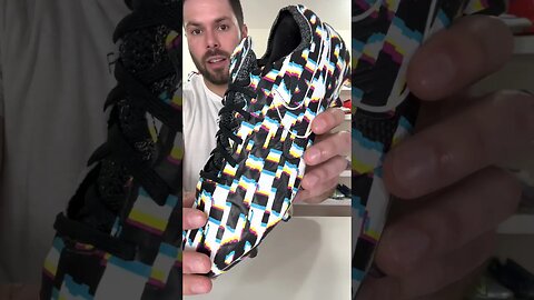 These RARE Nike football boots are an OPTICAL ILLUSION!