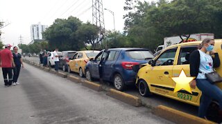 Por esquivar un hueco, conductor causó accidente múltiple en autopista a Bucaramanga