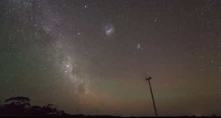 Time-lapse footage of meteor shower in Australia